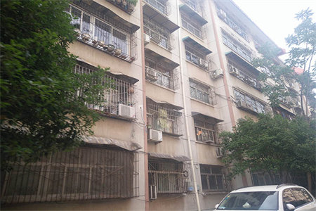 一楼带院金海维多利亚精装三房正在手可按揭